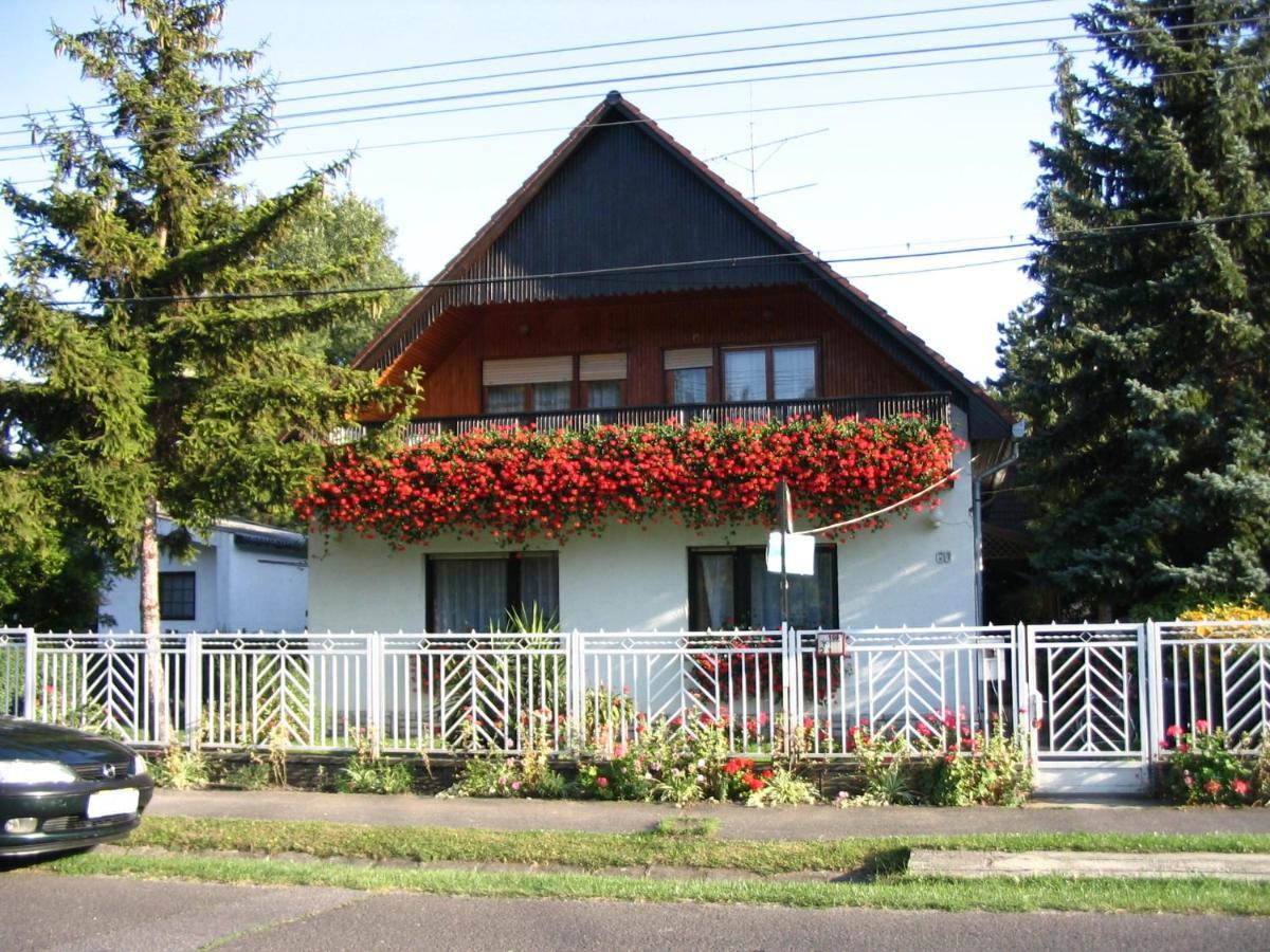 Marika-Lak Apartamento Siófok Exterior foto